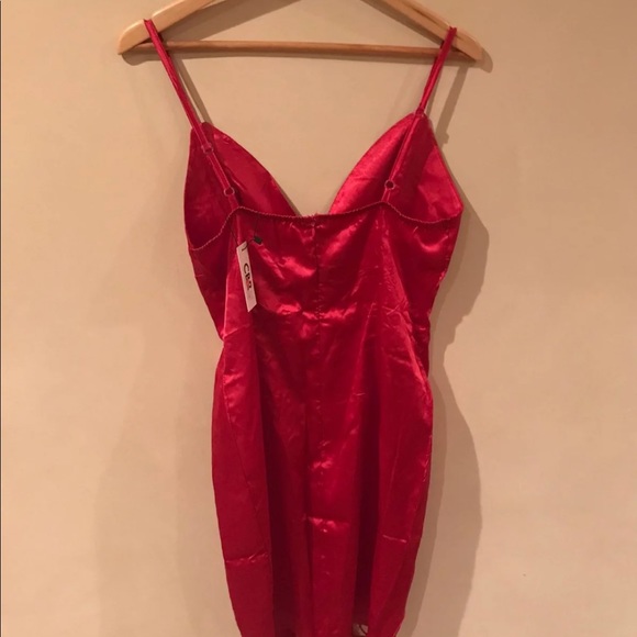 Lace up satin dress - Picture 3 of 4